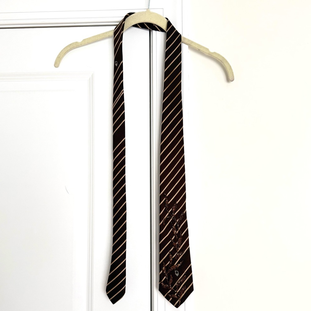 Dior Vintage Silk Tie with Hand Beaded Design - Picture 4 of 8